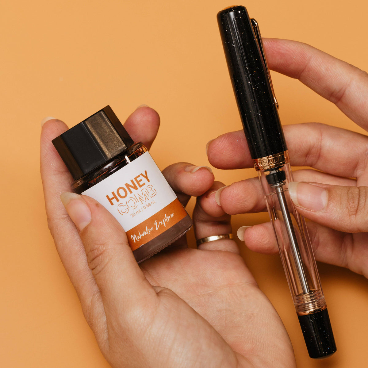 Nahvalur Original Plus Lovina Graphite Fountain Pen: Extra Fine