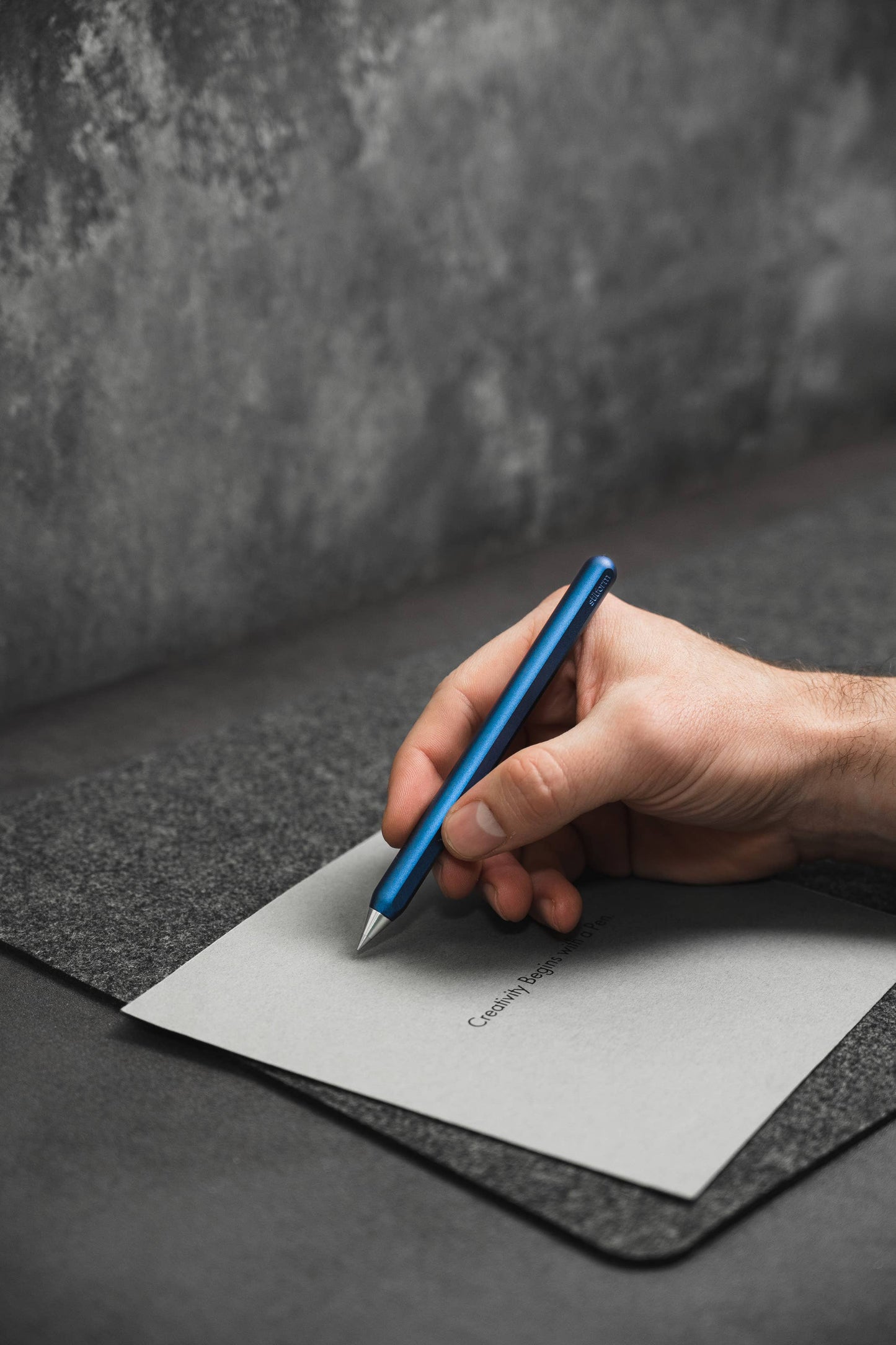 Stilform AEON PURE Pencil - Minimalist Unibody Aluminum Pencil: Aurora Green