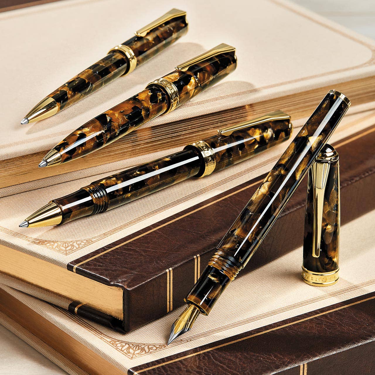 True Writer Classic Golden Dark Tortoise Pen: Rollerball